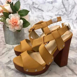 Bucco Erikine Heels Tan Faux Leather Strappy Heels Sandals Wedges Women's Size 8